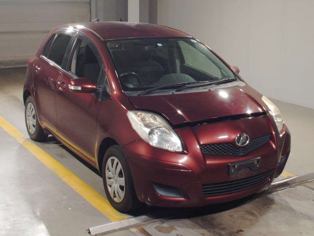 2009 Toyota Vitz SCP90[2]