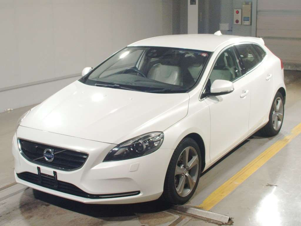 2014 Volvo V40 MB4164T[0]