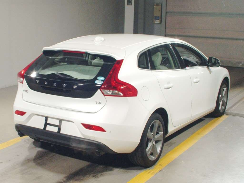 2014 Volvo V40 MB4164T[1]