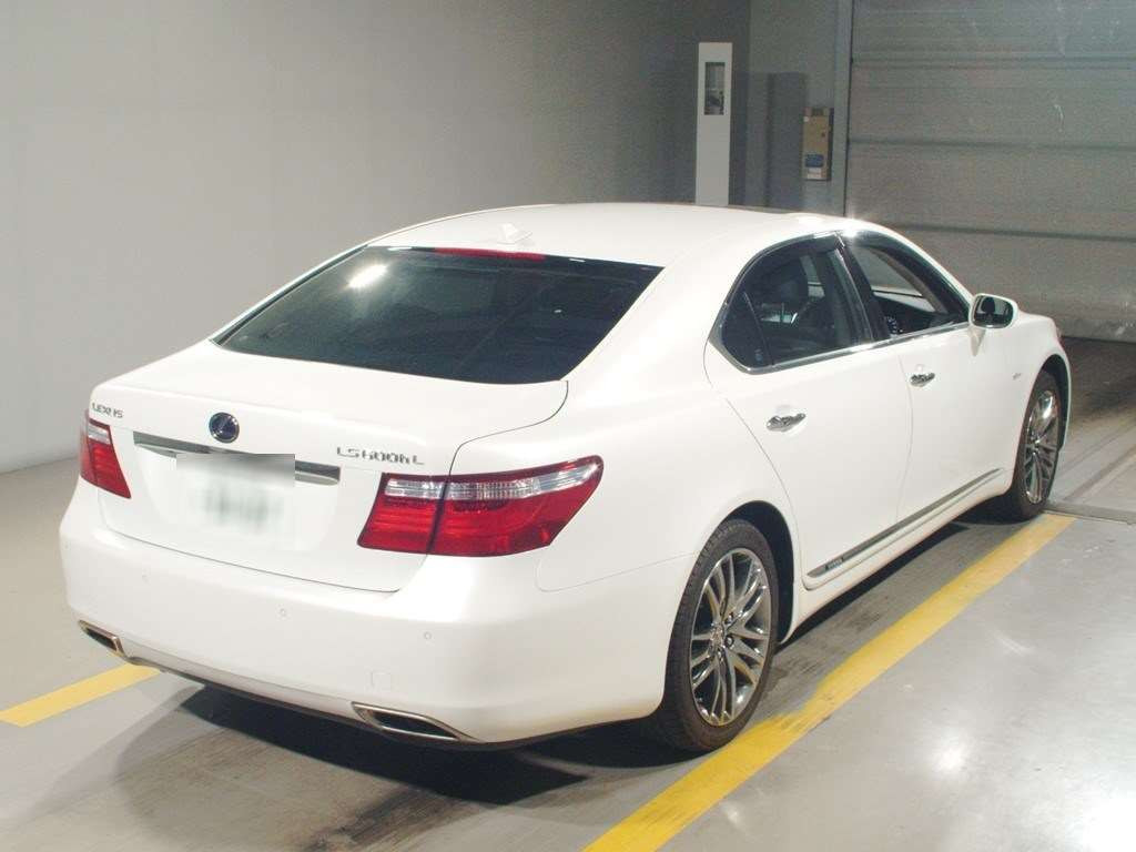 2007 Lexus LS UVF46[1]