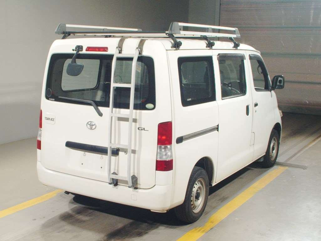 2013 Toyota Townace Van S402M[1]