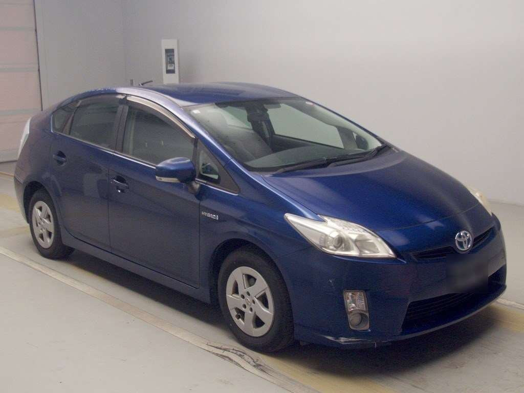 2010 Toyota Prius ZVW30[2]