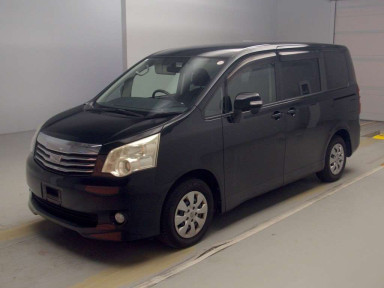 2010 Toyota Noah