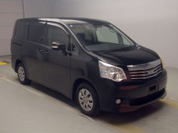 2010 Toyota Noah