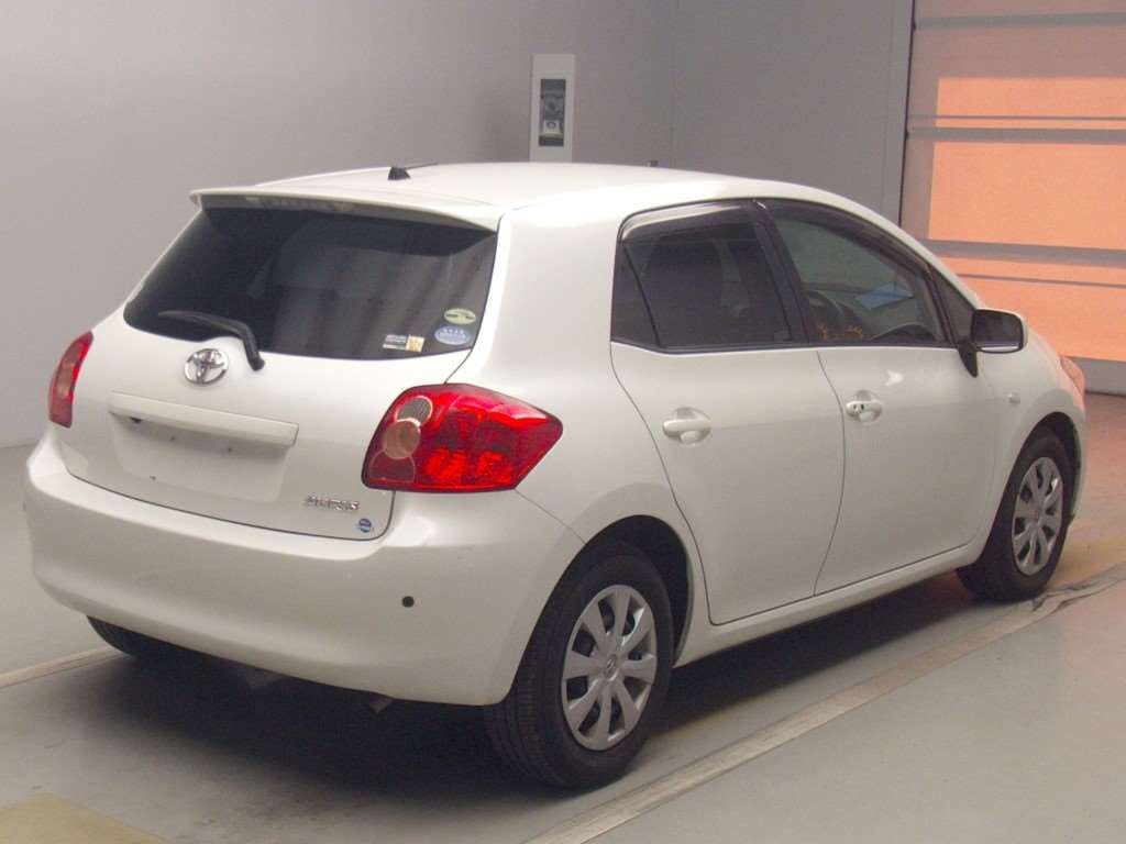 2009 Toyota Auris ZRE152H[1]