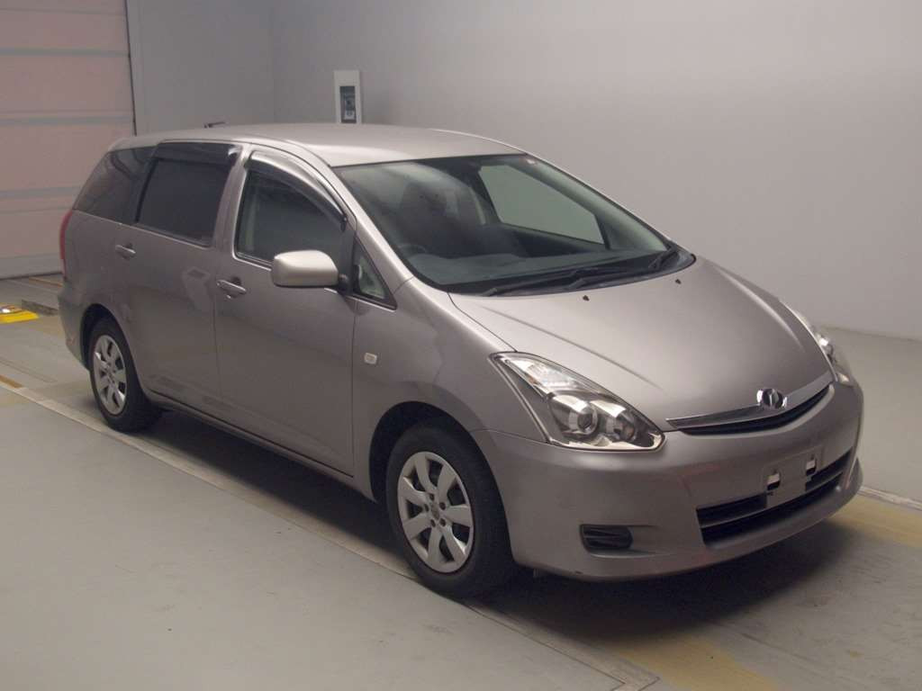 2006 Toyota Wish ZNE10G[2]