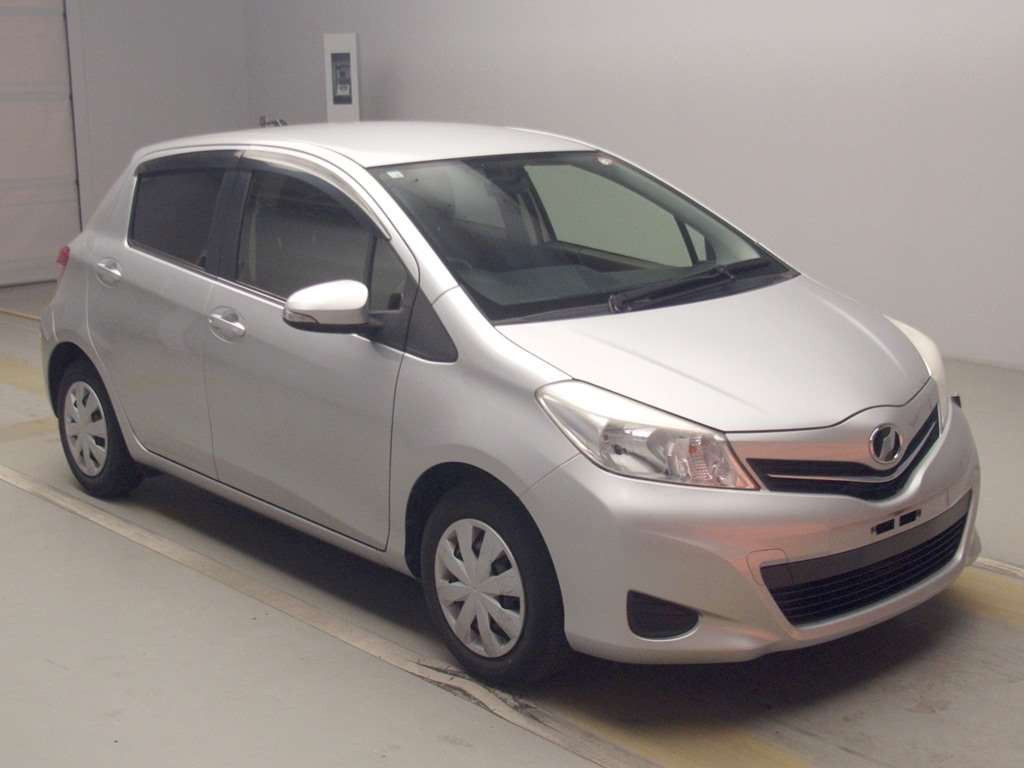 2012 Toyota Vitz KSP130[2]