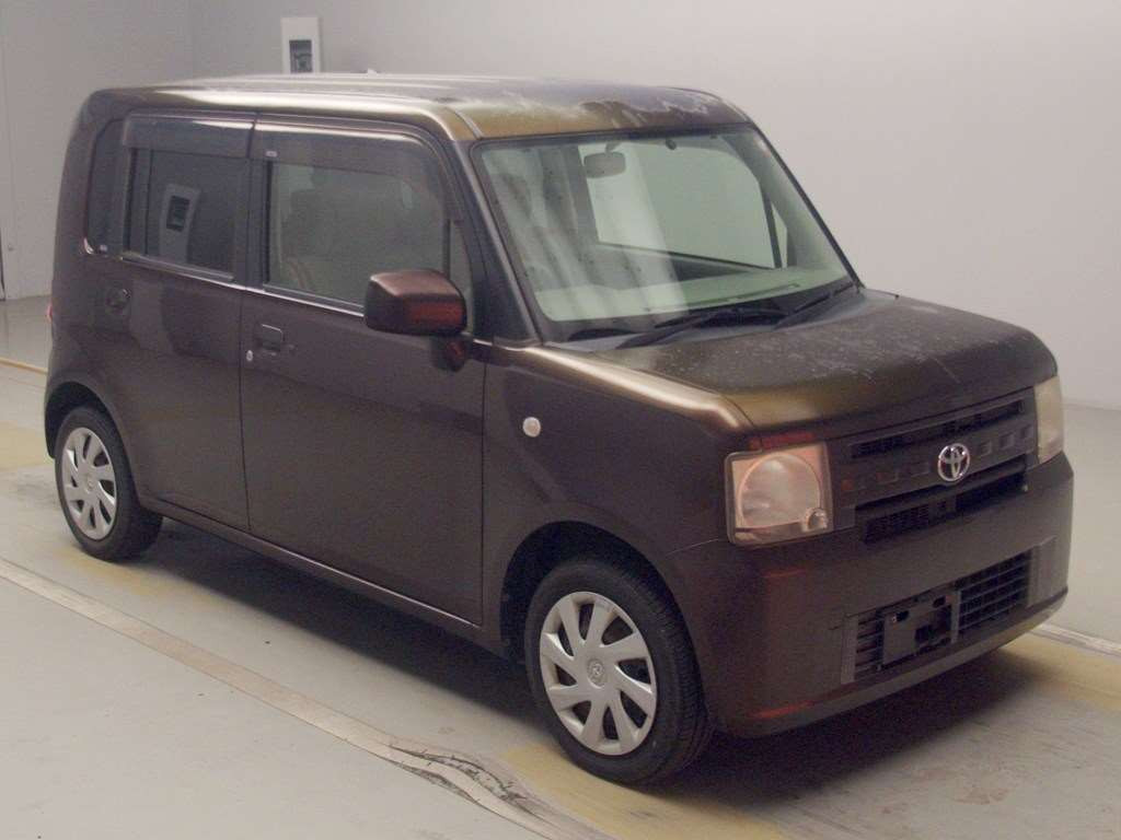 2012 Toyota Pixis Space L575A[2]