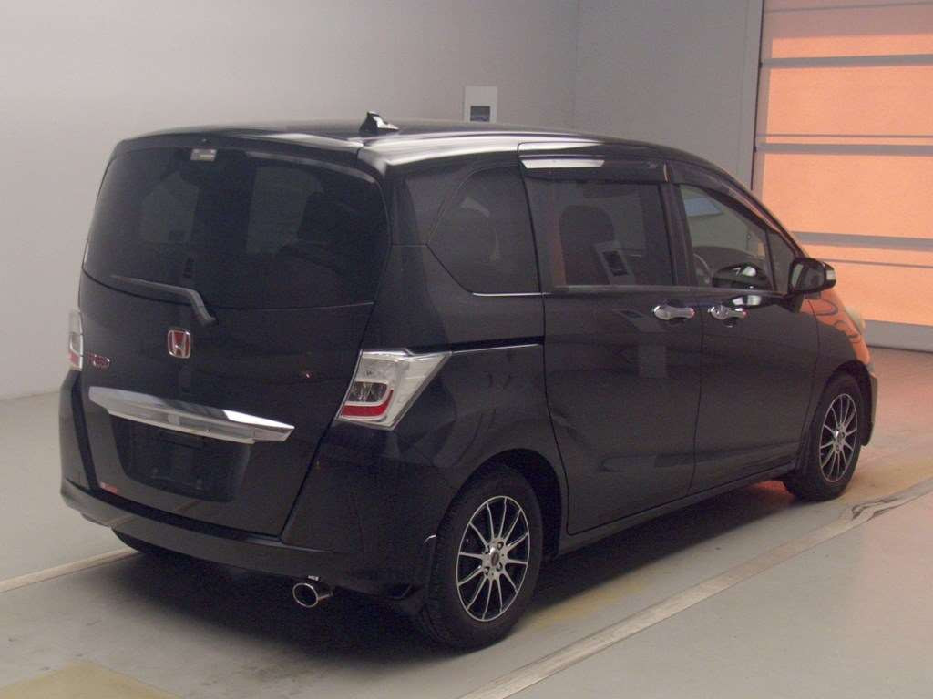 2012 Honda Freed GB3[1]