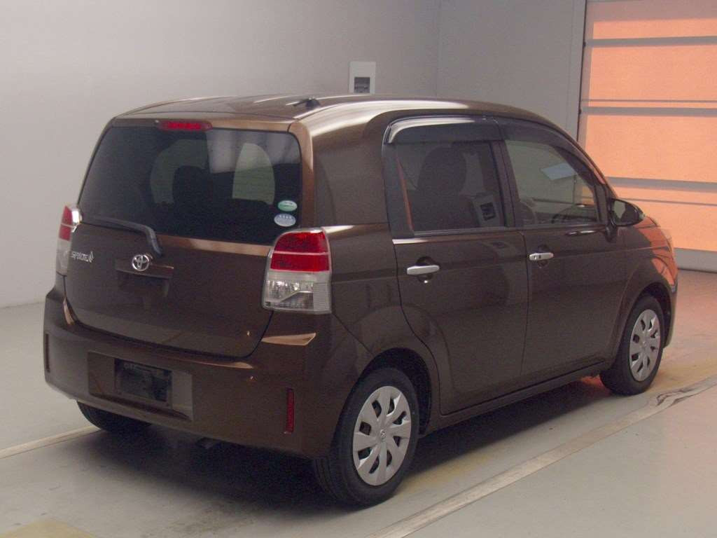 2015 Toyota Spade NCP141[1]