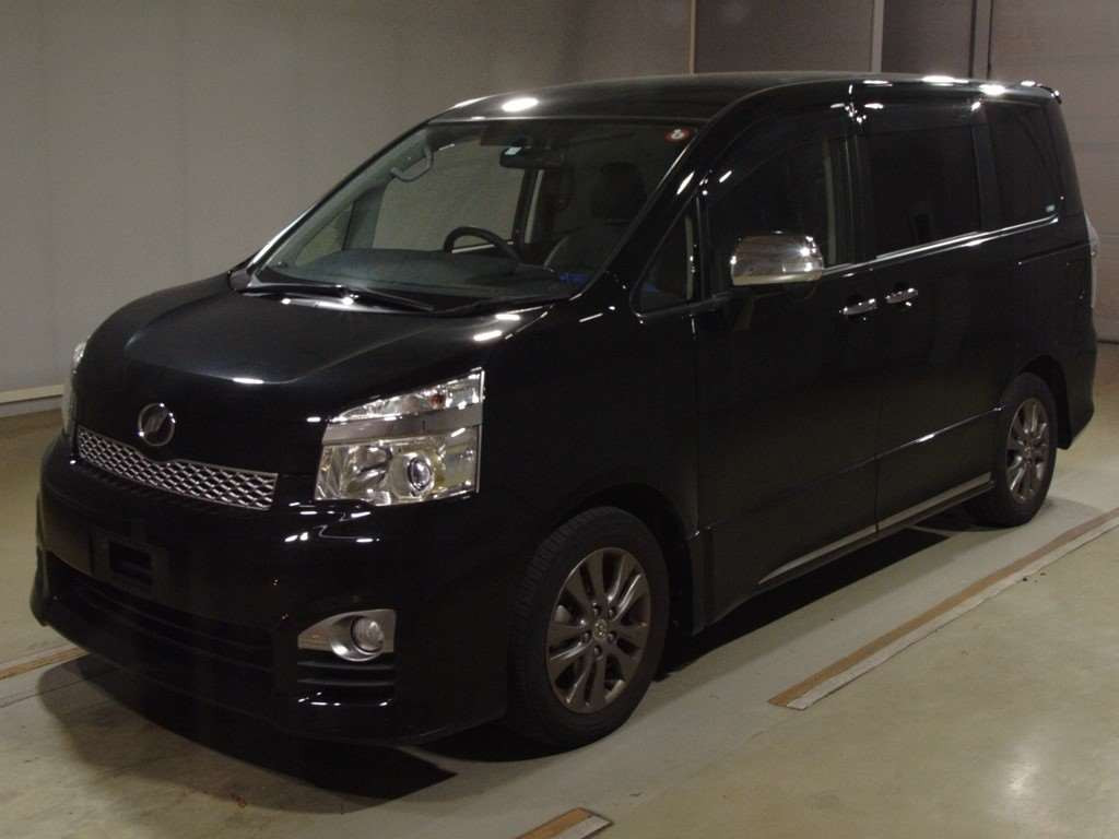 2013 Toyota Voxy ZRR70W[0]