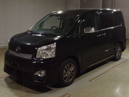 2013 Toyota Voxy