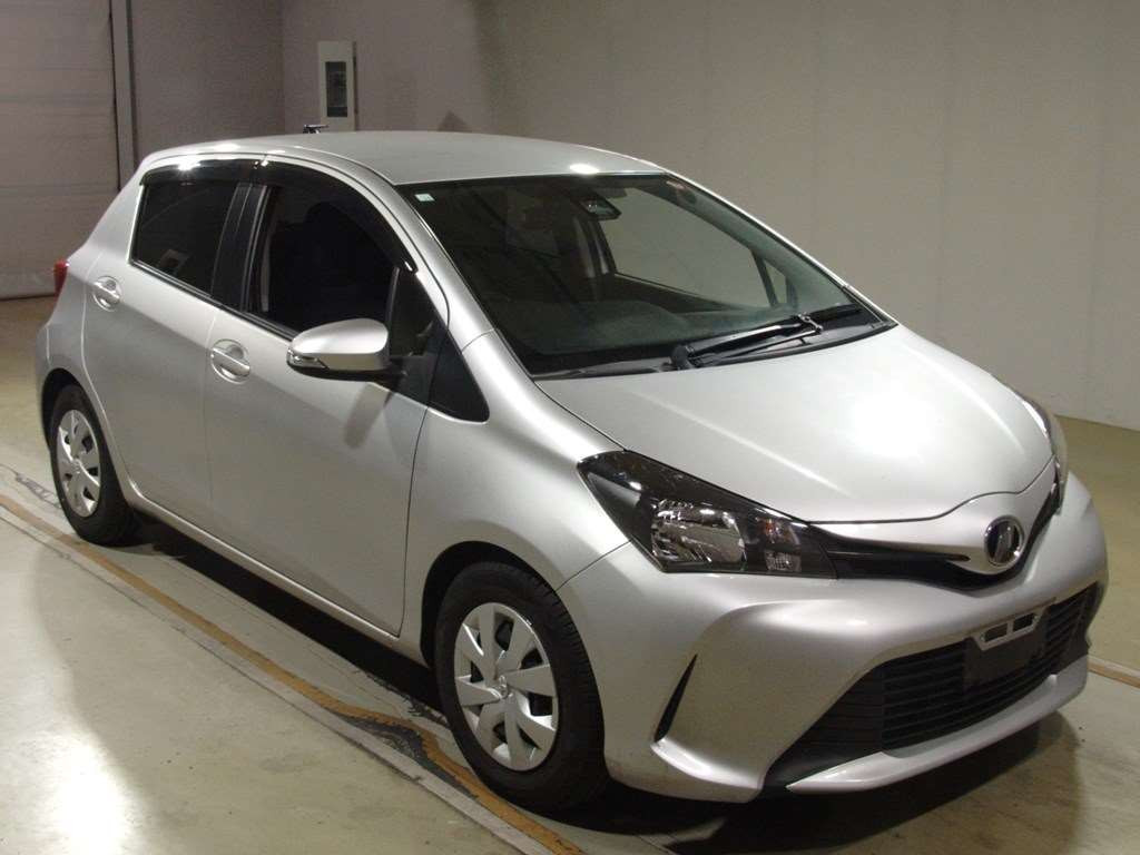 2016 Toyota Vitz NSP130[2]