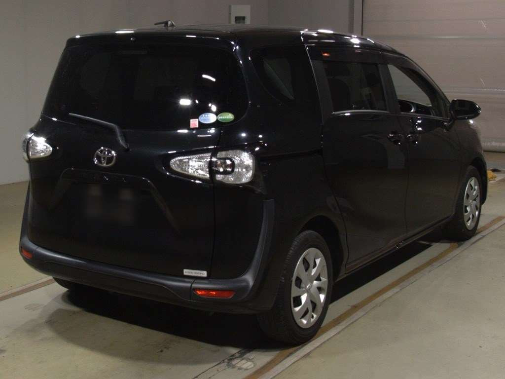 2018 Toyota Sienta NSP170G[1]