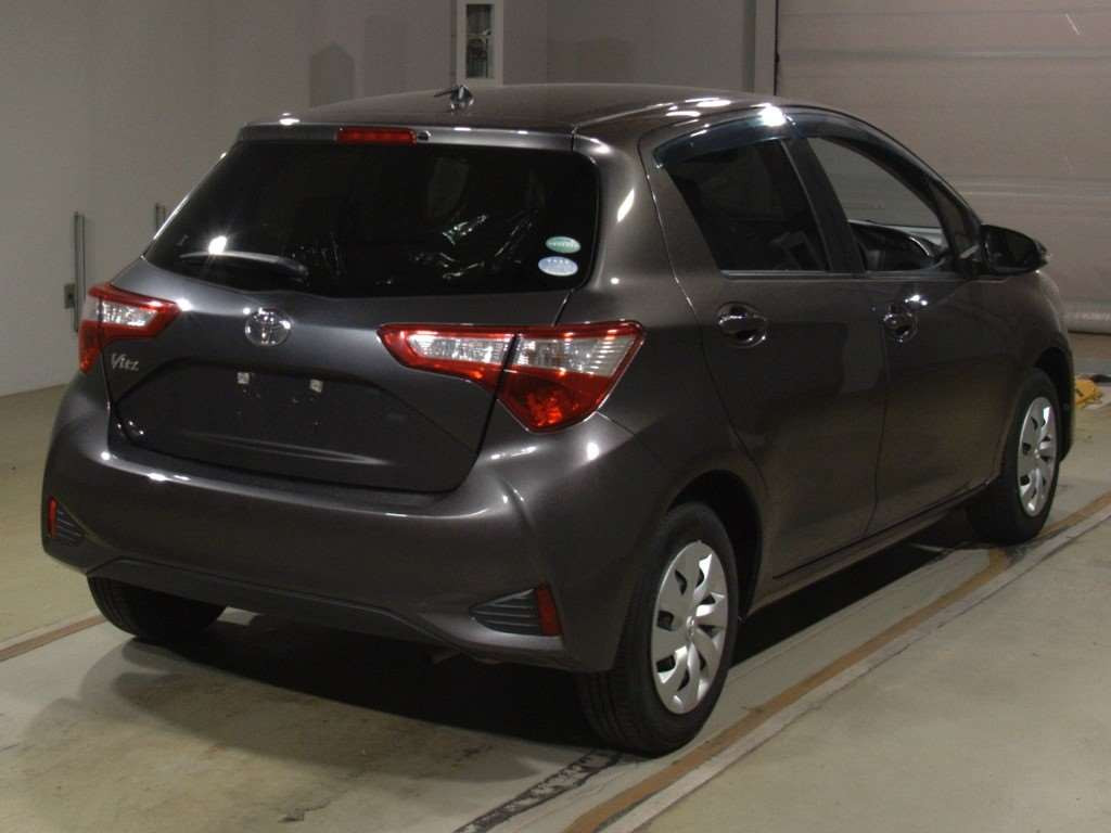 2017 Toyota Vitz KSP130[1]