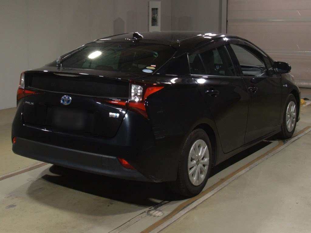 2019 Toyota Prius ZVW51[1]