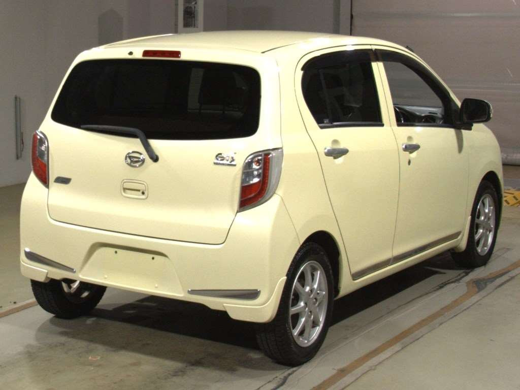 2012 Daihatsu Mira es LA300S[1]