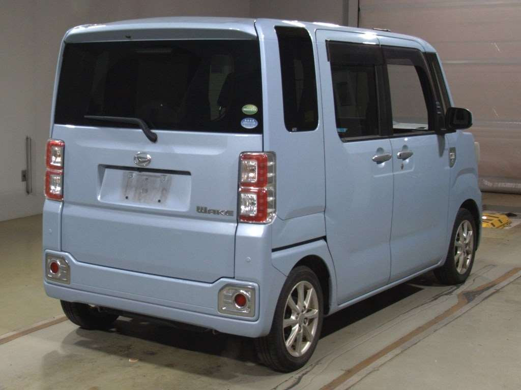 2018 Daihatsu Wake LA700S[1]