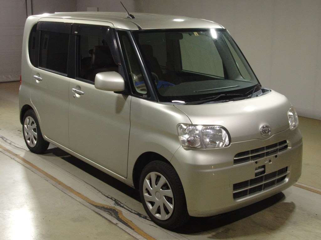 2012 Daihatsu Tanto L375S[2]