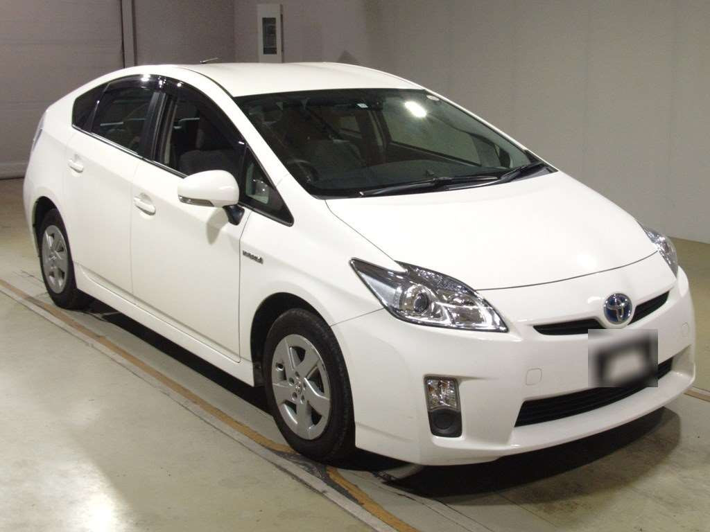 2011 Toyota Prius ZVW30[2]