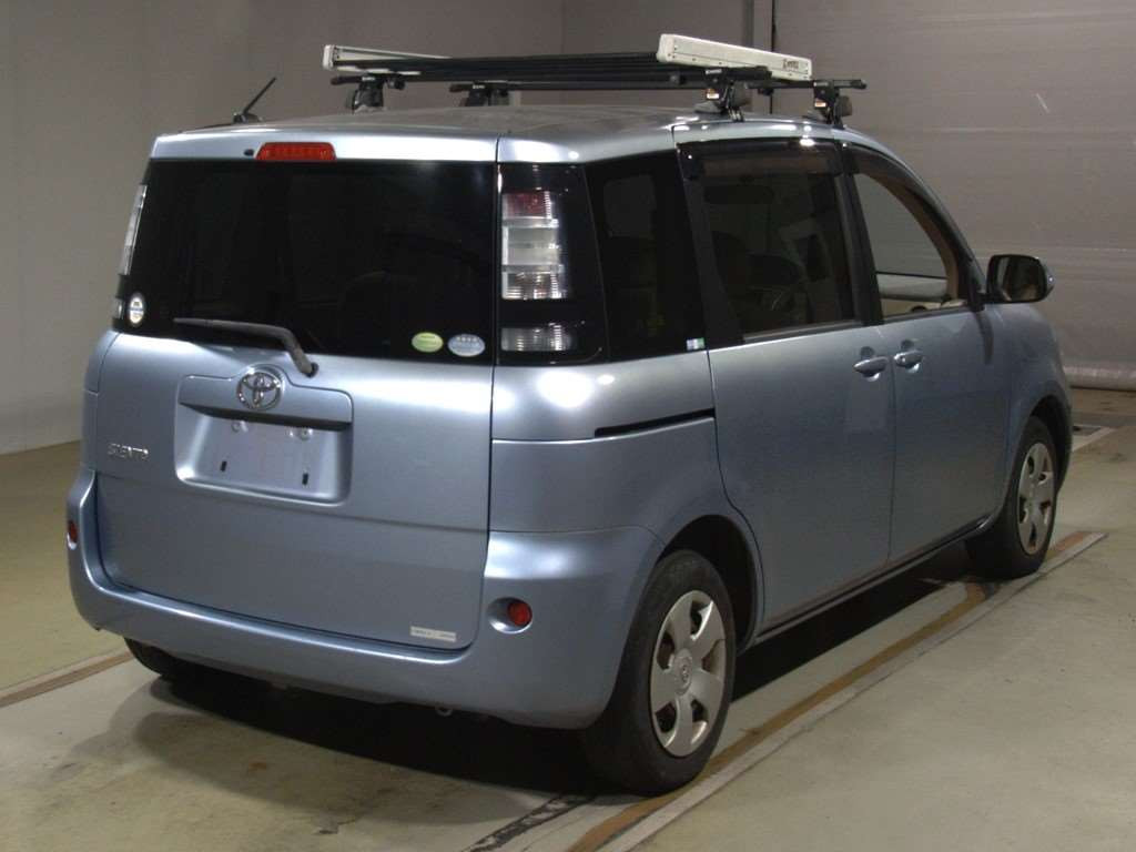 2013 Toyota Sienta NCP81G[1]