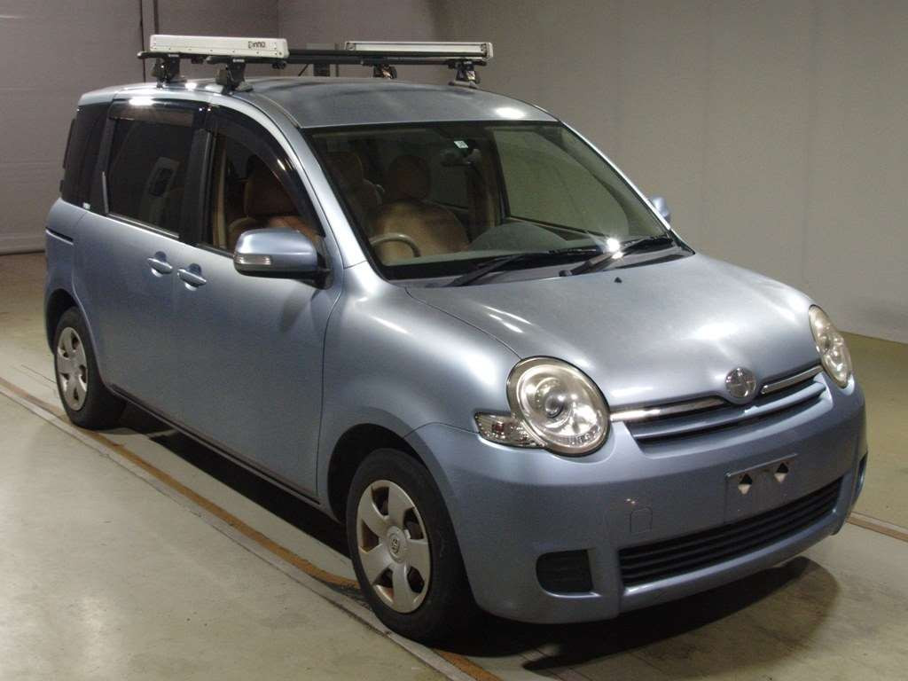 2013 Toyota Sienta NCP81G[2]