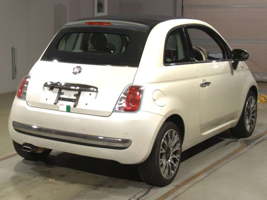 2011 Fiat 500C 31214[1]