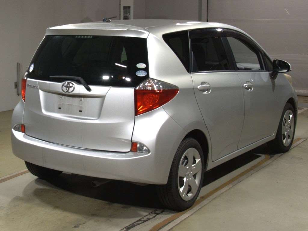 2011 Toyota Ractis NCP120[1]