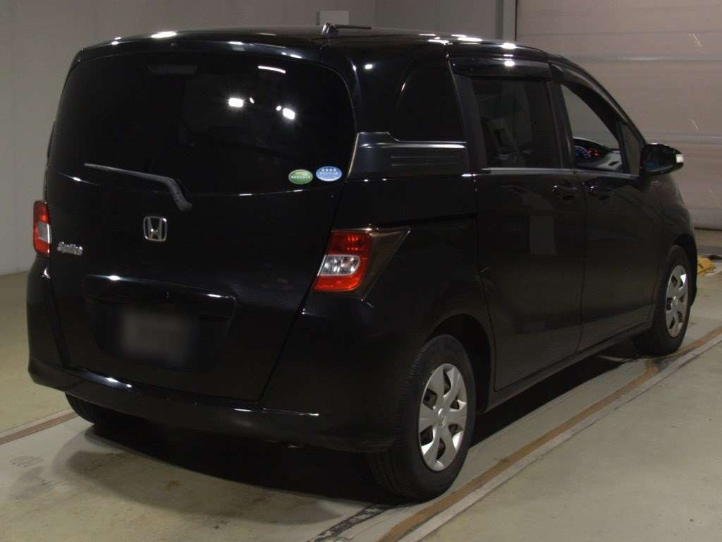 2014 Honda Freed Spike GB3[1]