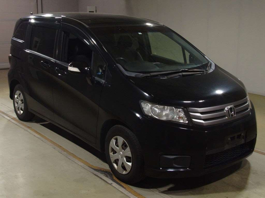 2014 Honda Freed Spike GB3[2]