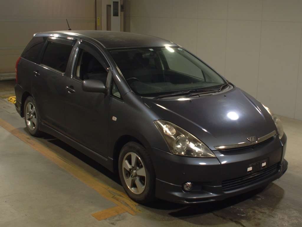 2003 Toyota Wish ZNE10G[2]