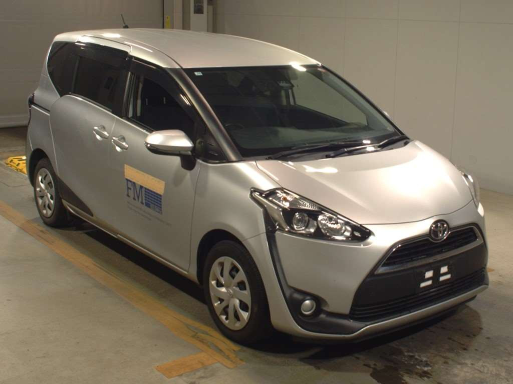 2017 Toyota Sienta NSP170G[2]