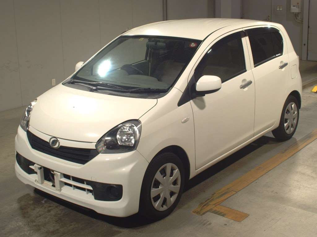 2015 Daihatsu Mira es LA300S[0]