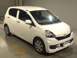 2015 Daihatsu Mira es