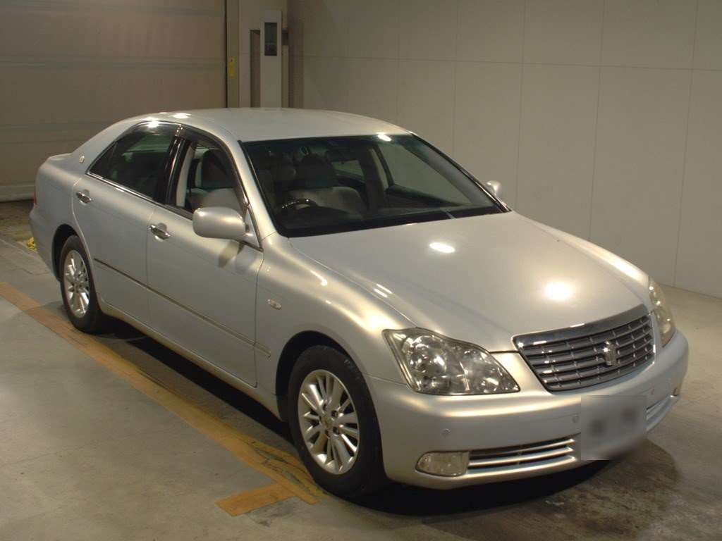 2005 Toyota Crown GRS182[2]