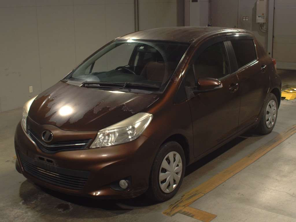 2013 Toyota Vitz NSP130[0]