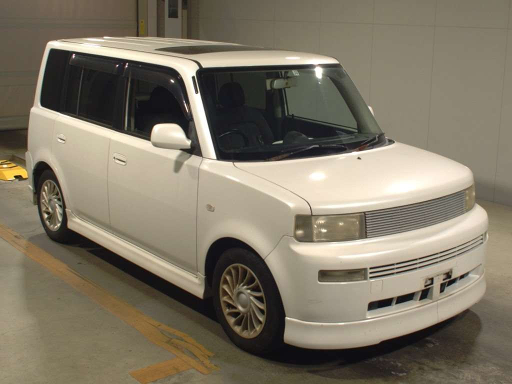 2001 Toyota bB NCP31[2]