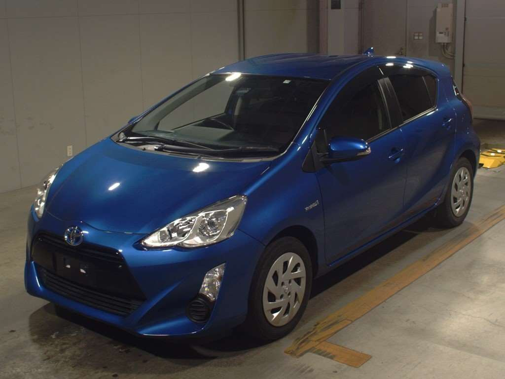 2015 Toyota Aqua NHP10[0]