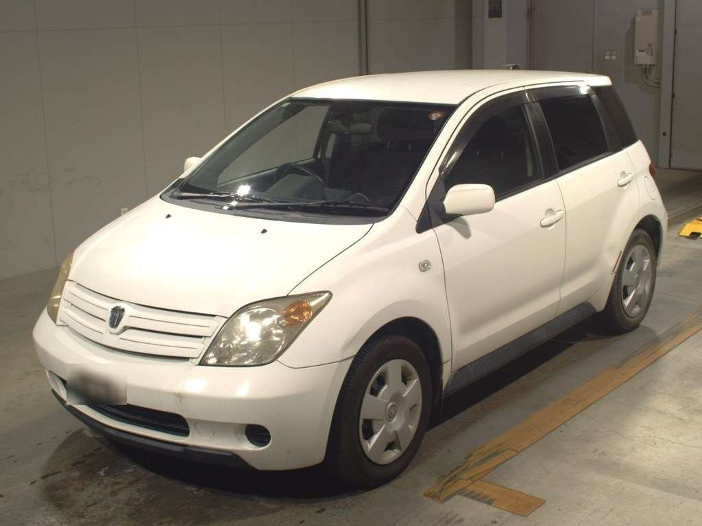 2004 Toyota IST NCP60[0]