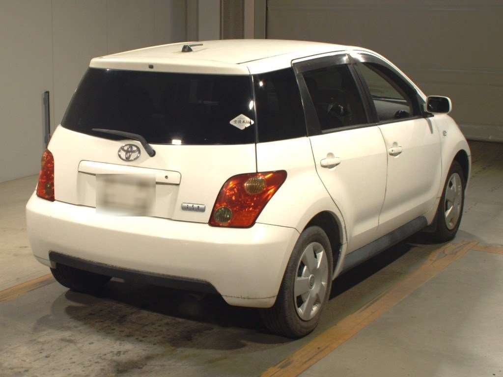 2004 Toyota IST NCP60[1]