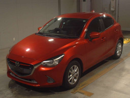 2016 Mazda Demio