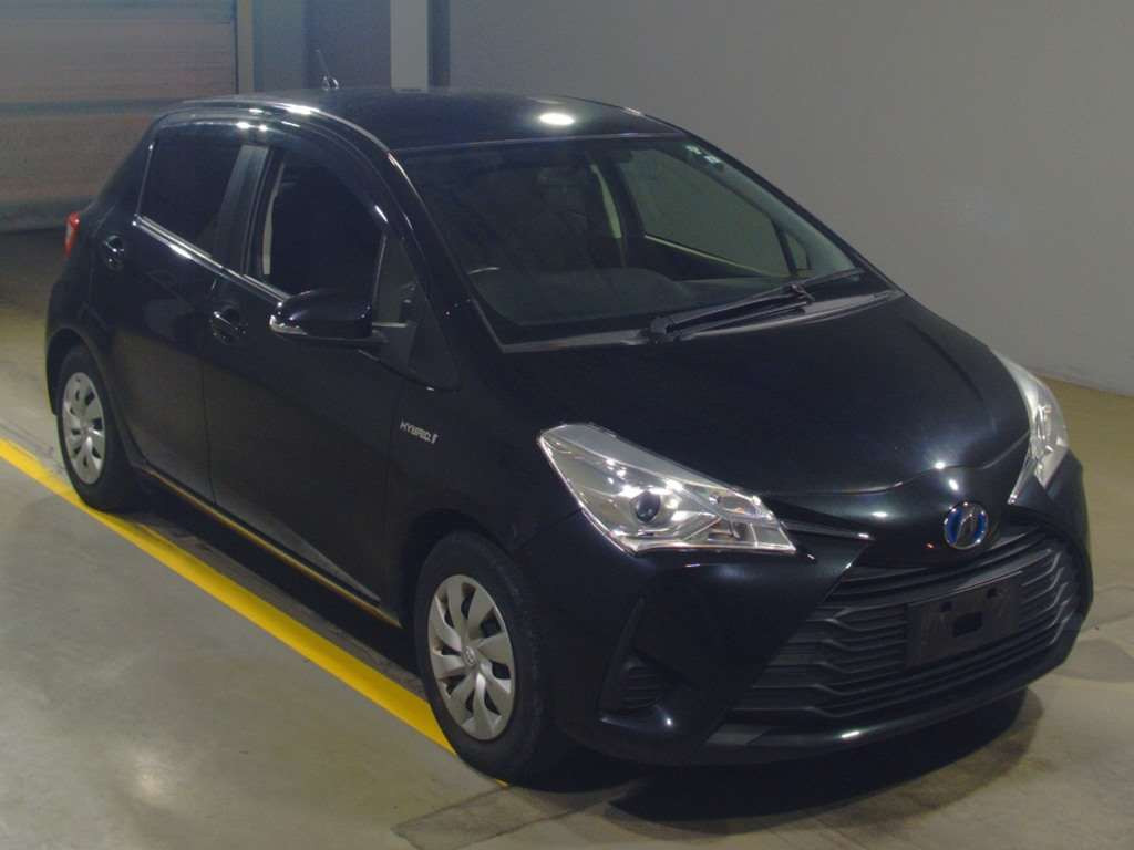 2019 Toyota Vitz NHP130[2]