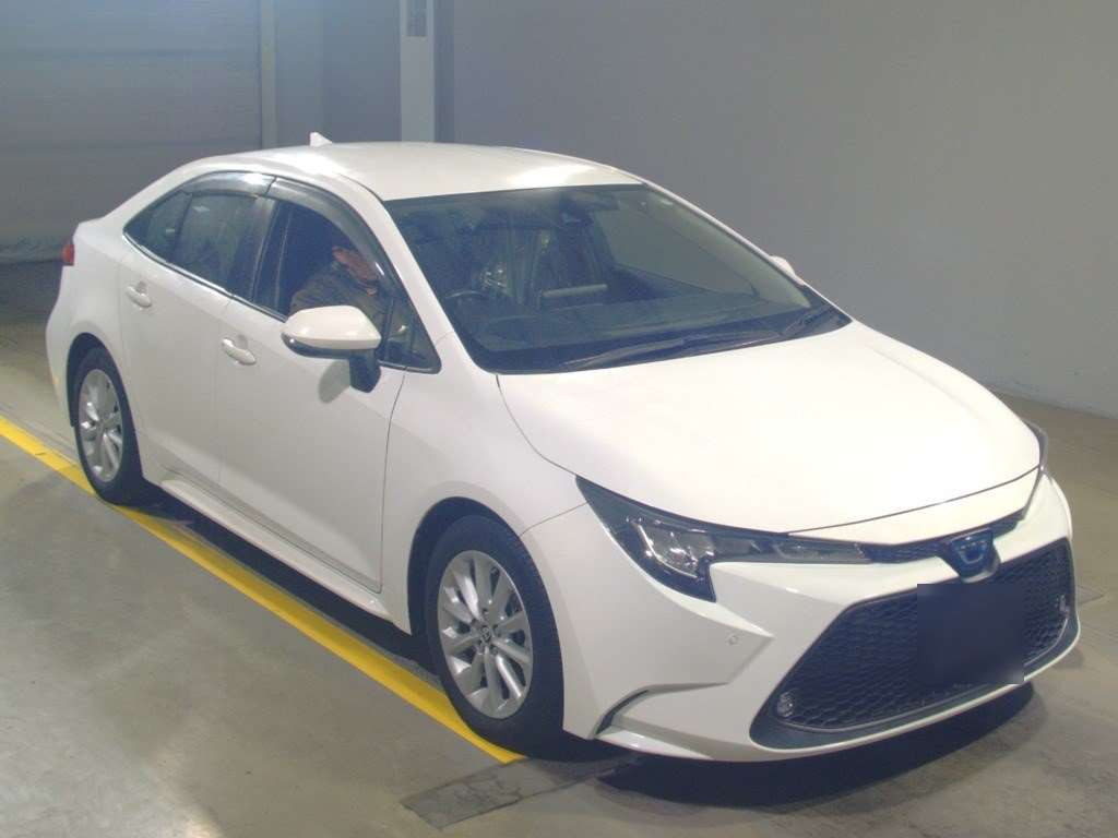 2021 Toyota Corolla Sedan ZWE211[2]