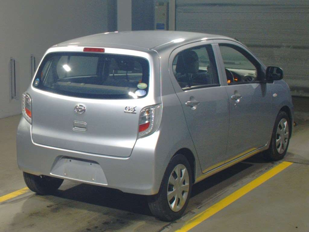 2015 Daihatsu Mira es LA300S[1]