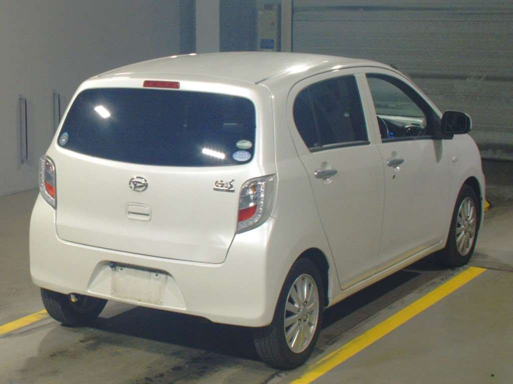 2015 Daihatsu Mira es LA300S[1]