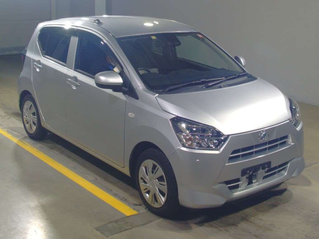 2021 Daihatsu Mira es LA350S[2]