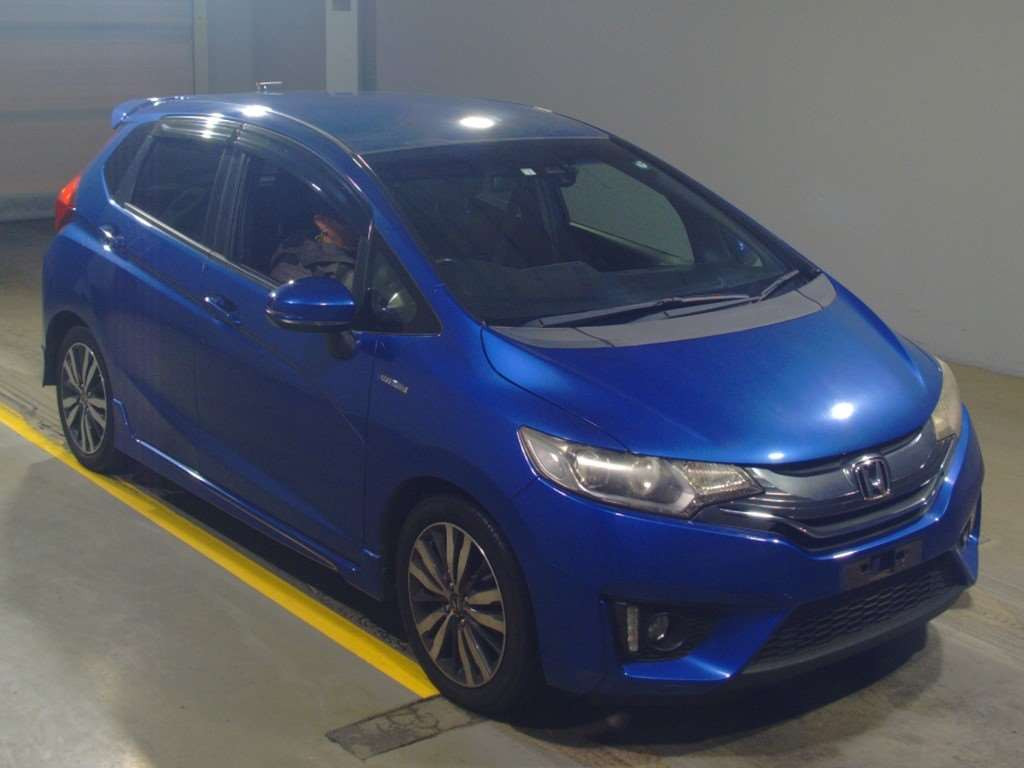 2014 Honda Fit Hybrid GP5[2]