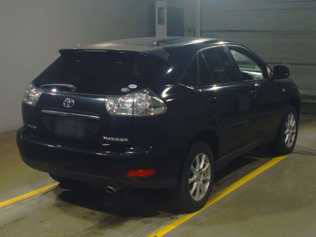 2005 Toyota Harrier ACU30W[1]