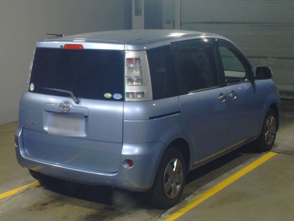 2012 Toyota Sienta NCP81G[1]