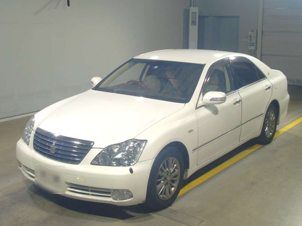 2005 Toyota Crown GRS180[0]